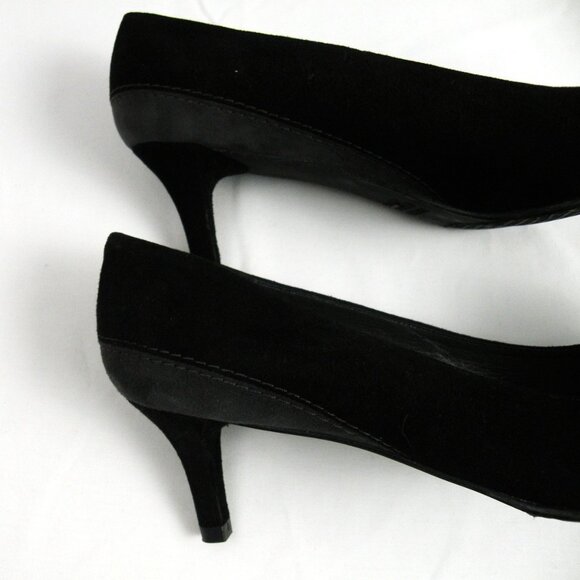 NEW Stuart Weitzman Black/Gray Suede Rosette Pumps 7.5 M - Picture 5 of 7